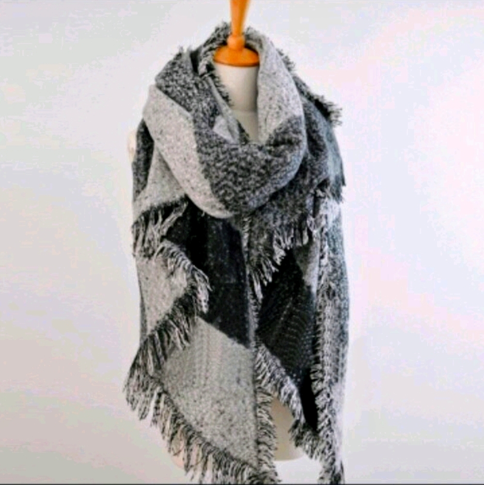 Oversized winter scarf